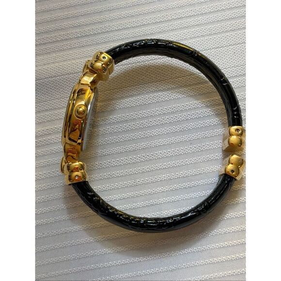 LADIES BLACK HILLS GOLD QUARTZ WRIST WATCH 12K GOLD LEAVES Needs Battery main image 7